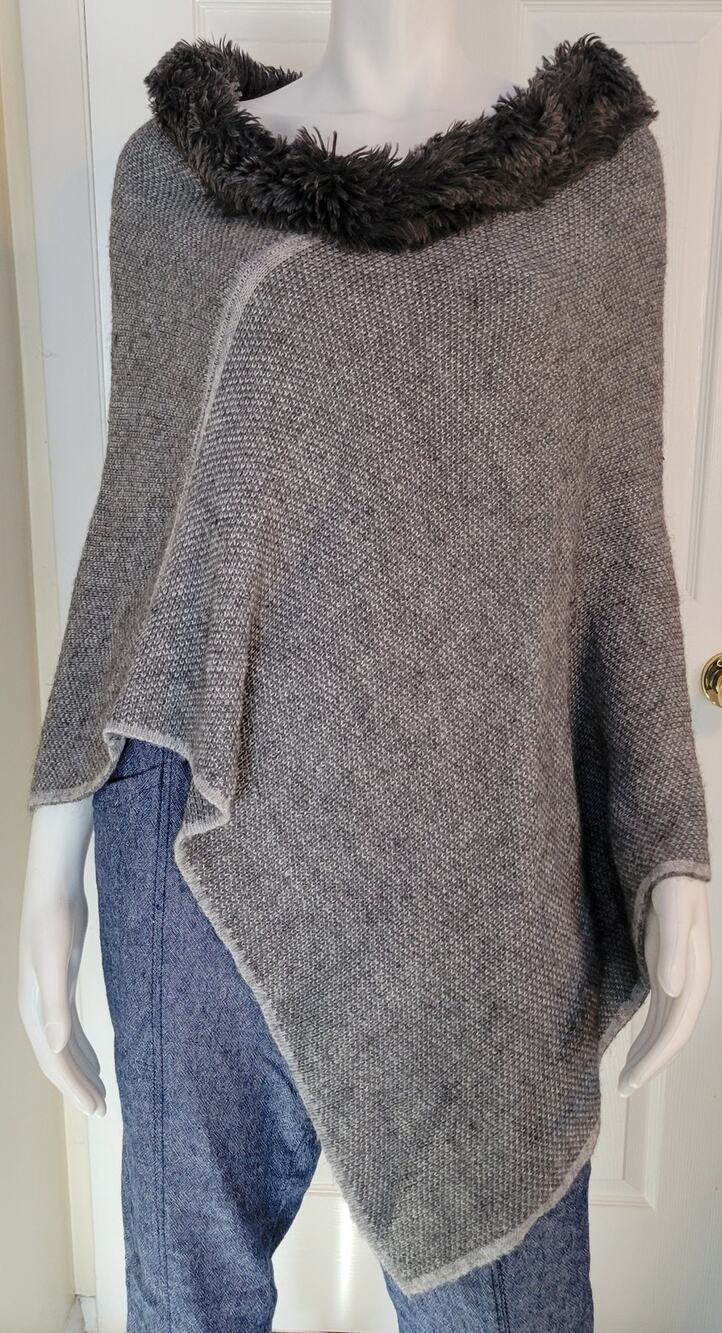 Fratelli Talli Gray Italian Wool Alpaca Blend Shawl Cape Faux Fur Collar OS